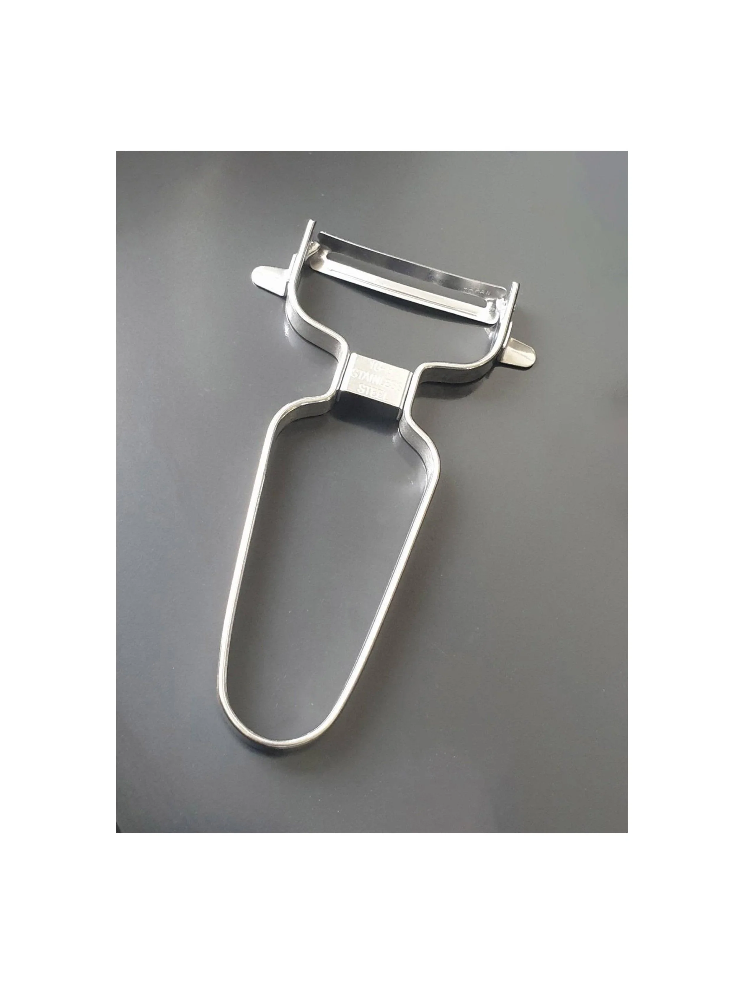 Ajiwai Shokubo Curve Peeler Stainless Steel 50mm - Image 3
